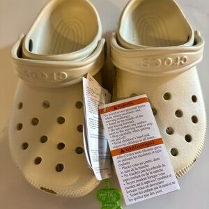 Bone Crocs Men’s 4/5
